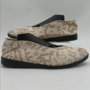 apropos Women’s Medium Weave Gold Beige Ballet Flats SlipOn Size 9 M